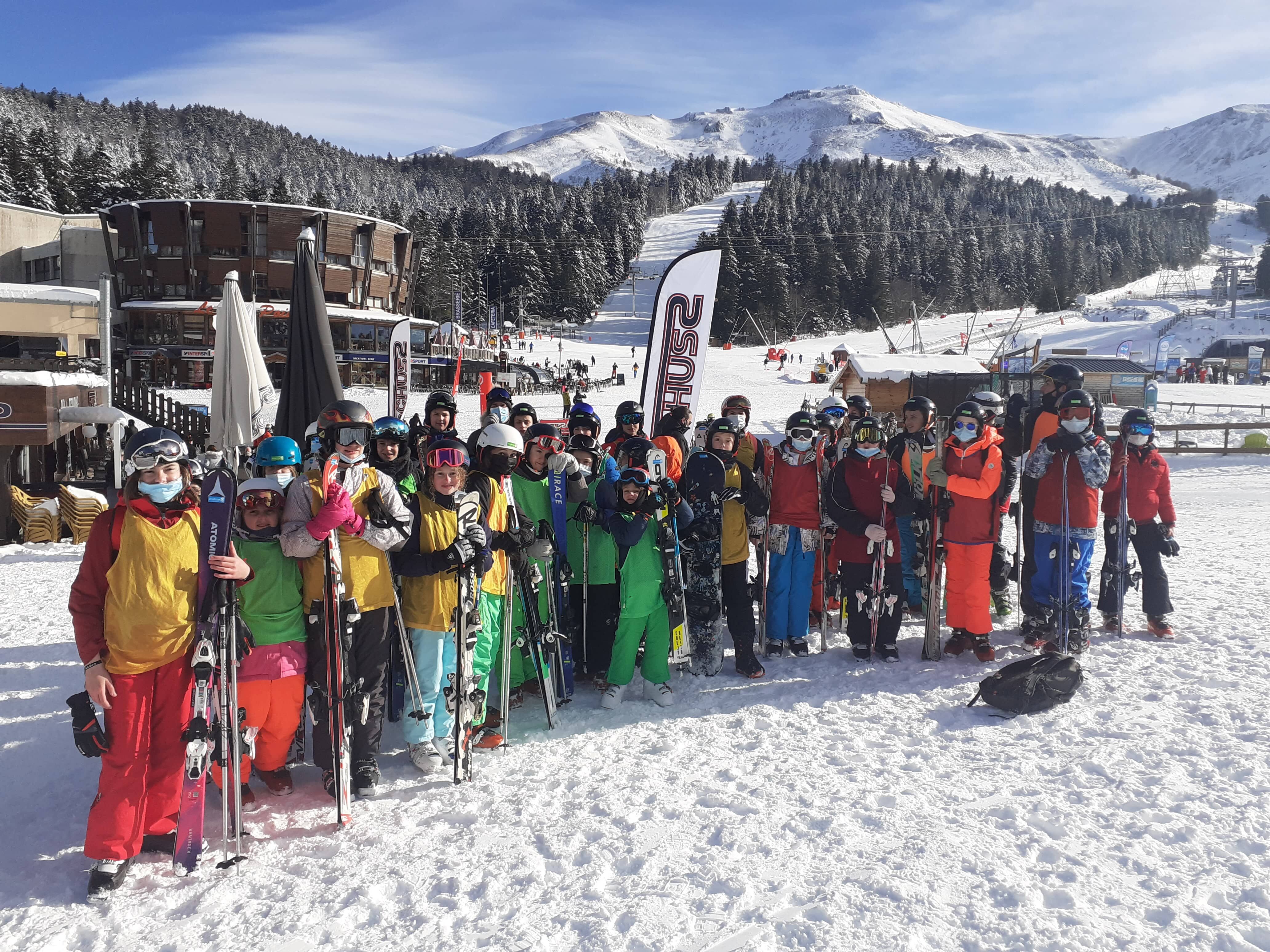 Une trentaine de collégiens lors de la sortie ski organisée par l'A.S. le mercre